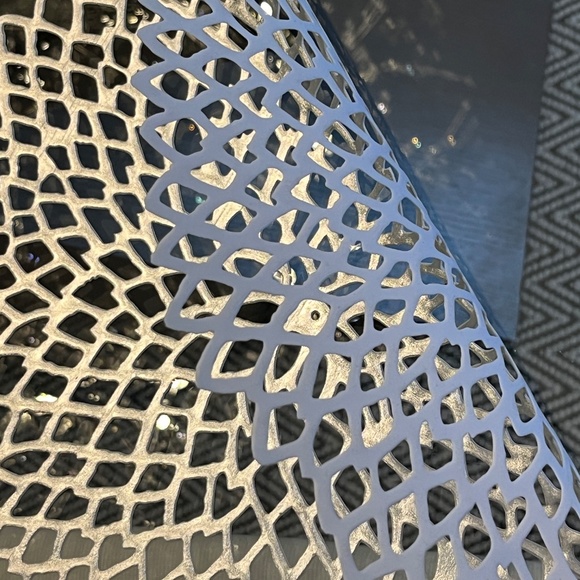 Chilewich place setting, laser-cut, perforated, organic shapes, in silver. - Picture 15 of 16